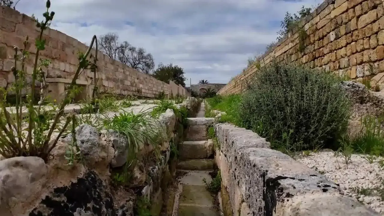 Minervino di Lecce, Lecce. La pescheria di Federico II